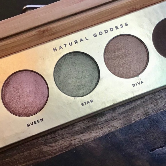 Butter London natural goddess pallet - Picture 9 of 9